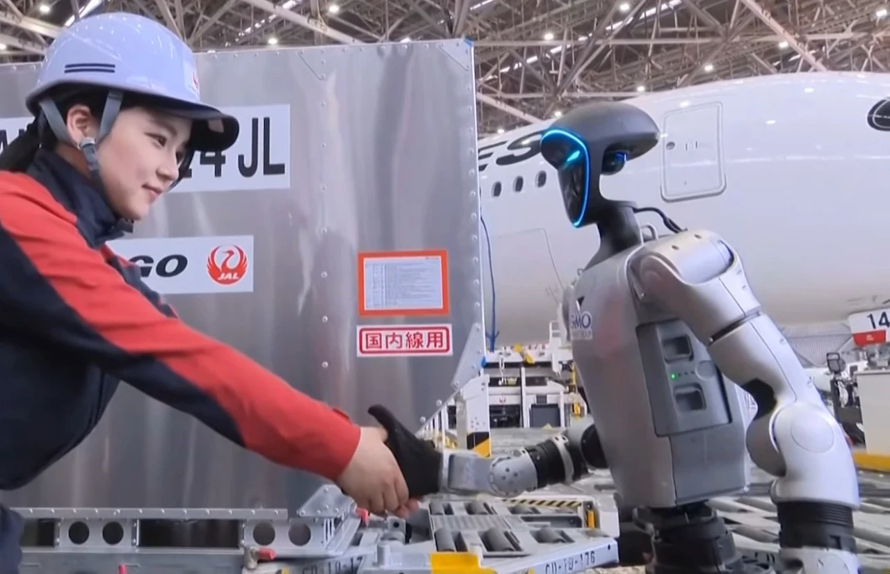 JAL Is Trialling Humanoid Robots for Ground Handling. Yes, Really.