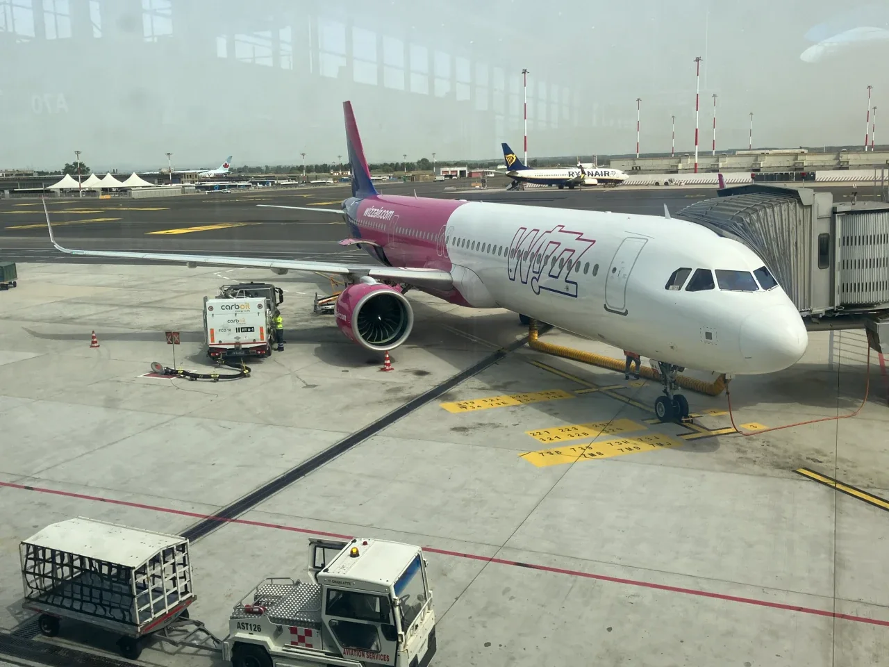 Boarding view for Wizz Air between FCO and MLA