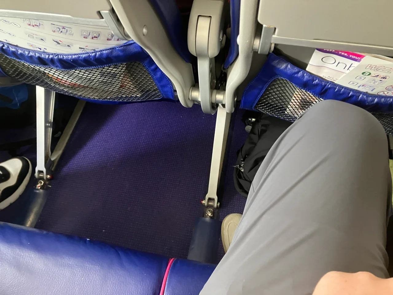 Wizz Air economy legroom between Rome and Malta