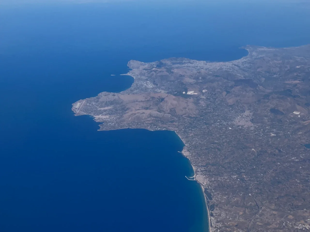 Malta coastline view from Wizz Air